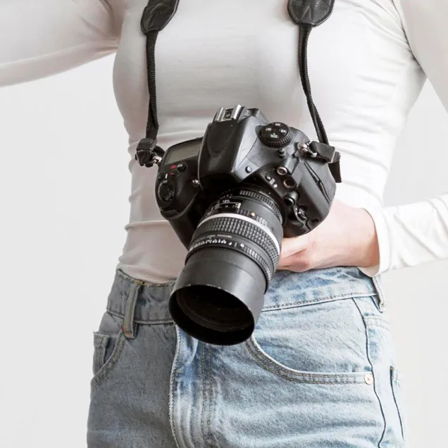 Fotografka se studiovým světlem